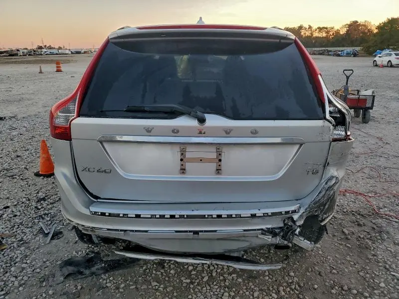 2015 VOLVO XC60 T5 PREMIER  