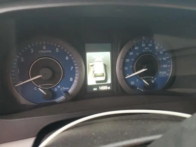 2020 TOYOTA SIENNA XLE  