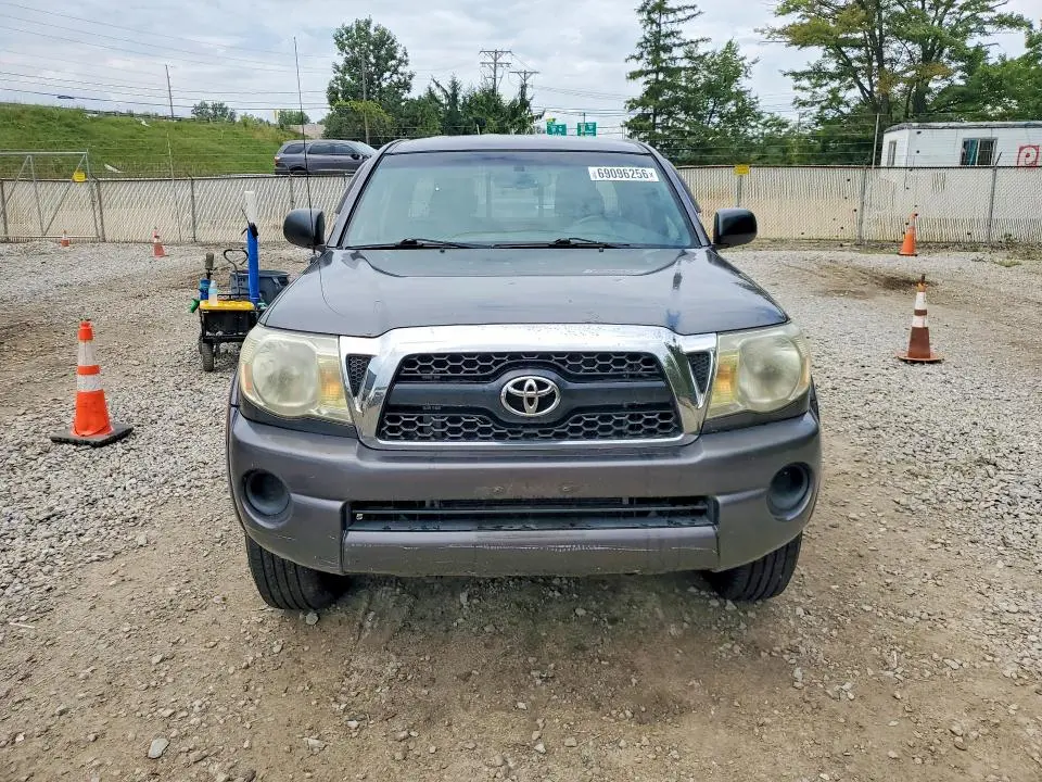 2011 TOYOTA TACOMA BASE  
