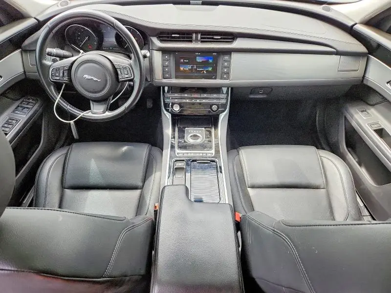 2017 JAGUAR XF PREMIUM  