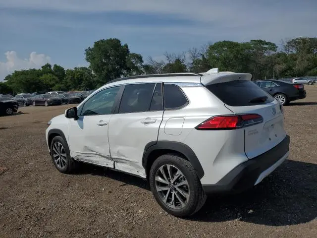 2024 TOYOTA COROLLA CROSS XLE  