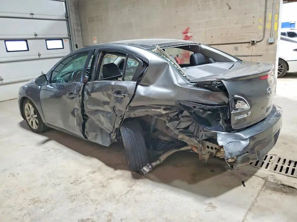 2011 MAZDA 3 S  