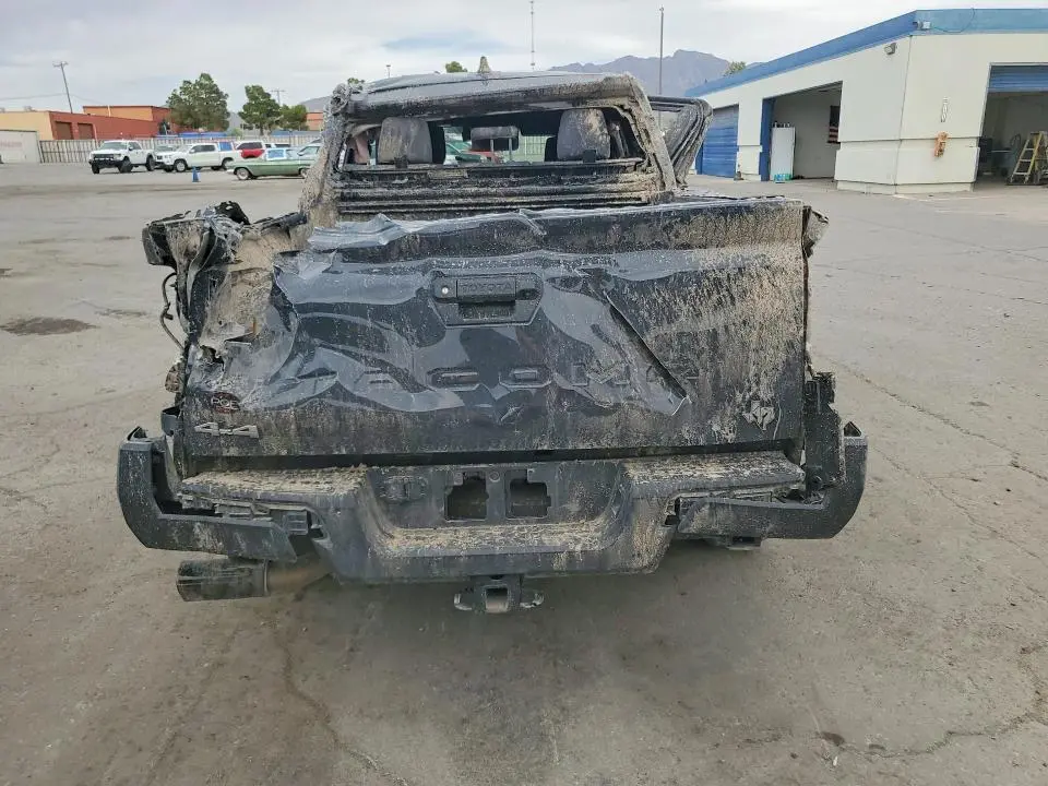 2024 TOYOTA TACOMA SR  