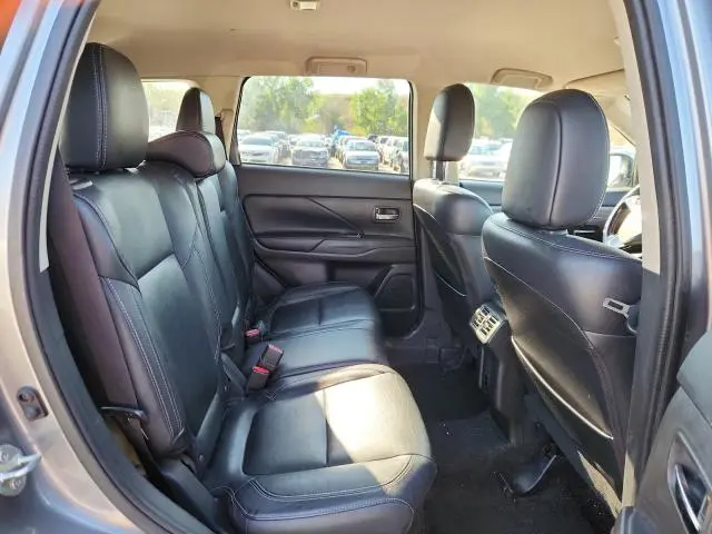 2020 MITSUBISHI OUTLANDER SE  