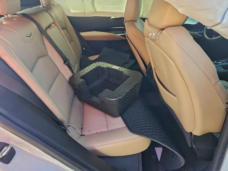 2024 CADILLAC XT4 LUXURY  