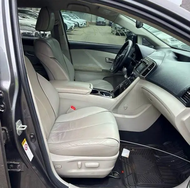2013 TOYOTA VENZA XLE  