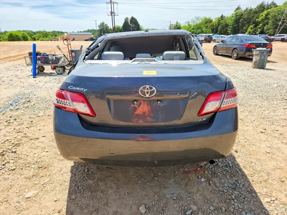 2011 TOYOTA CAMRY LE  