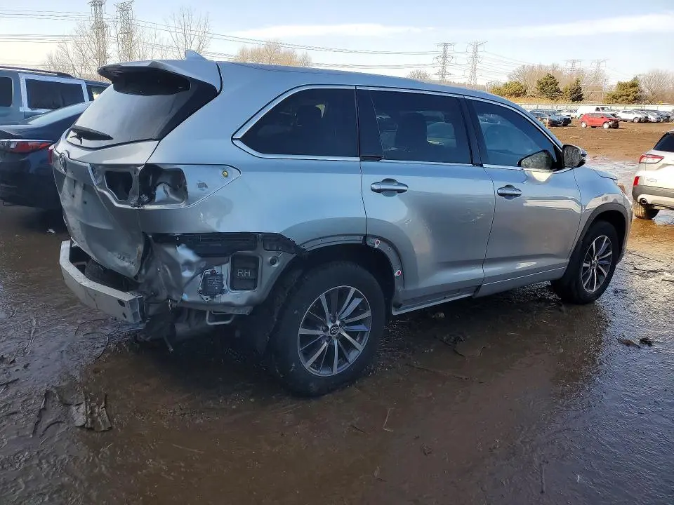 2018 TOYOTA HIGHLANDER XLE  