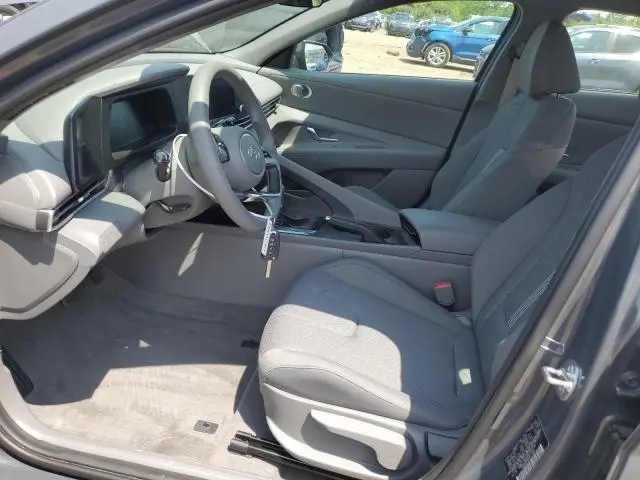 2024 HYUNDAI ELANTRA SE  