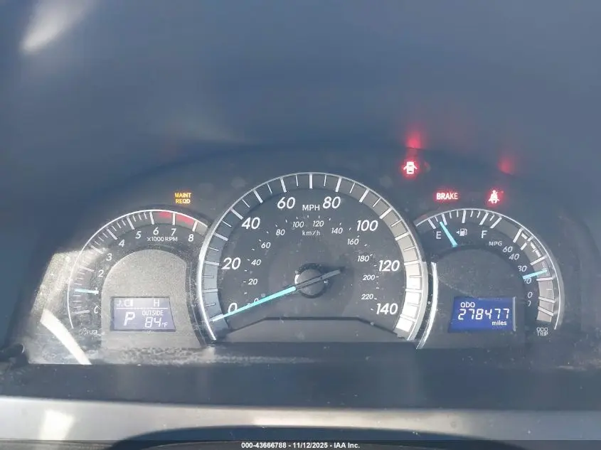 2014 TOYOTA CAMRY SE