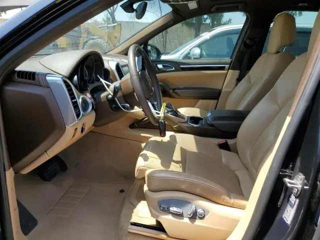 2016 PORSCHE CAYENNE   