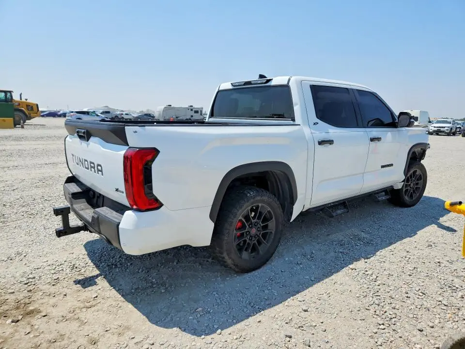 2023 TOYOTA TUNDRA SR5  