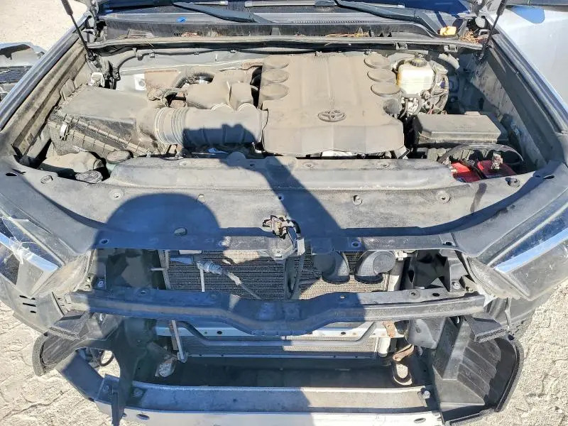 2019 TOYOTA 4RUNNER SR5  