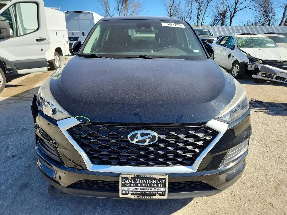 2019 HYUNDAI TUCSON SE  