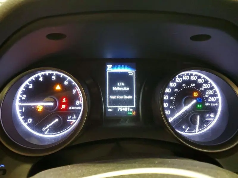 2021 TOYOTA CAMRY SE  