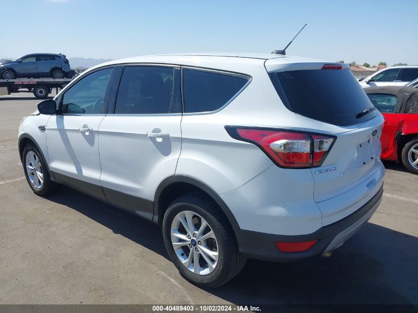 2017 FORD ESCAPE SE