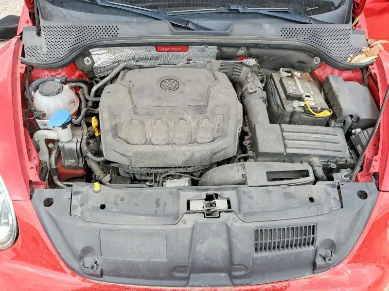 2019 VOLKSWAGEN BEETLE SE  