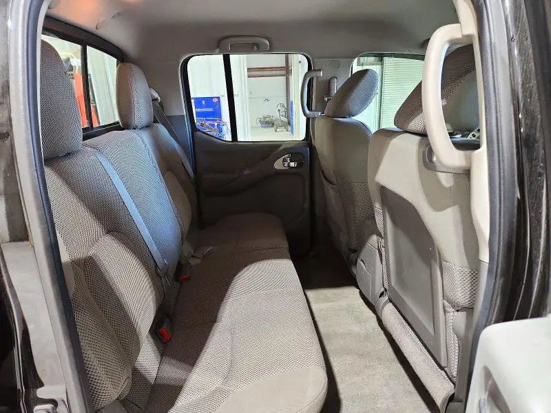 2014 NISSAN FRONTIER SV  