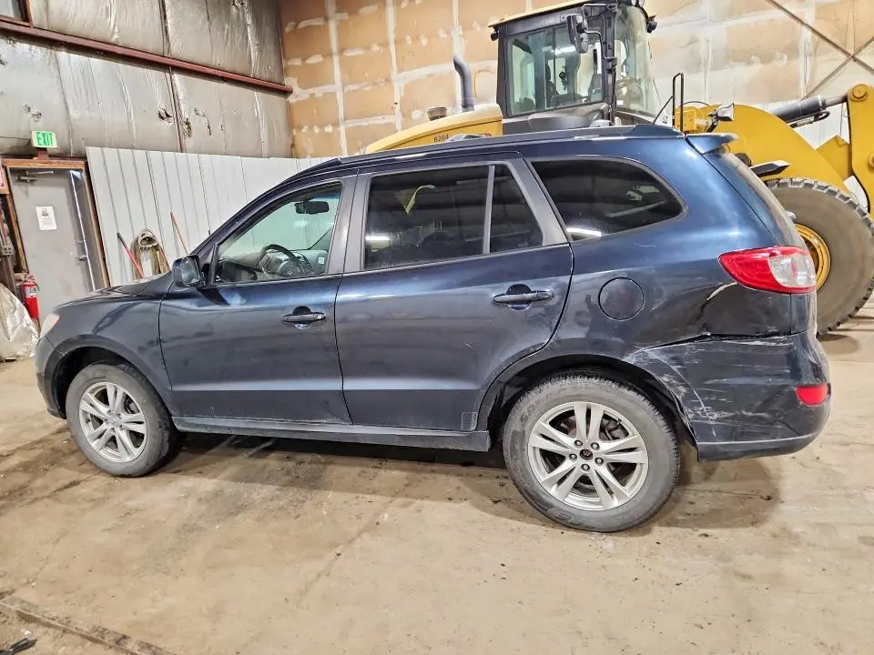 2012 HYUNDAI SANTA FE SE  