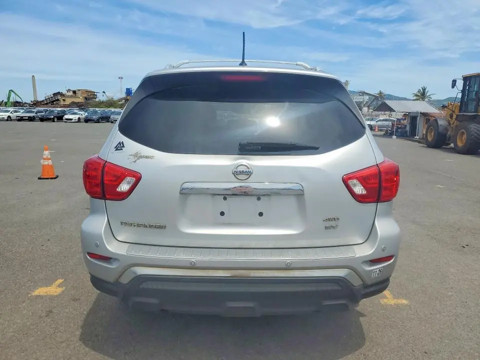 2018 NISSAN PATHFINDER SV  