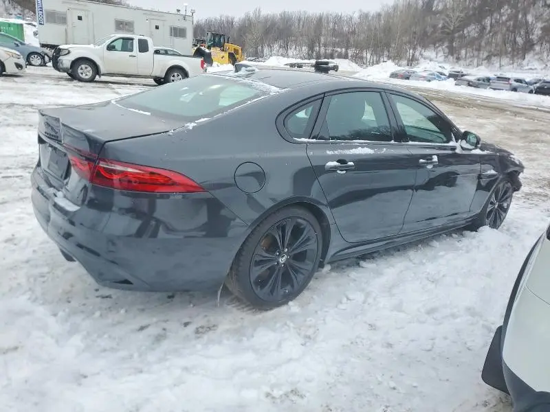 2024 JAGUAR XF R-DYNAMIC SE  