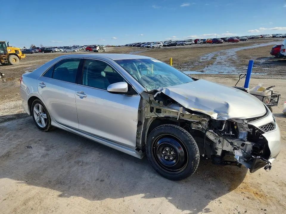 2012 TOYOTA CAMRY SE  