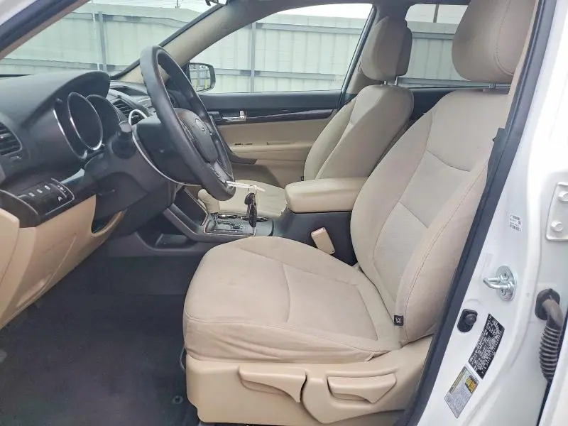 2012 KIA SORENTO BASE  