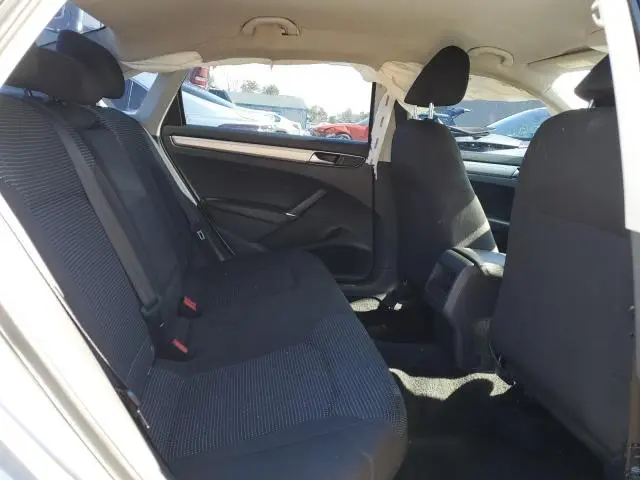 2016 VOLKSWAGEN PASSAT S  