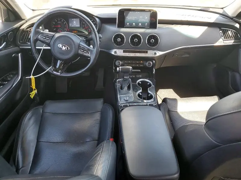 2018 KIA STINGER BASE  