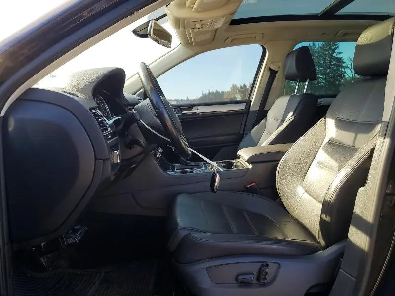 2015 VOLKSWAGEN TOUAREG V6 TDI  