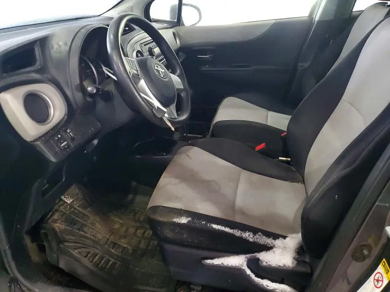 2013 TOYOTA YARIS 5-DOOR LE  