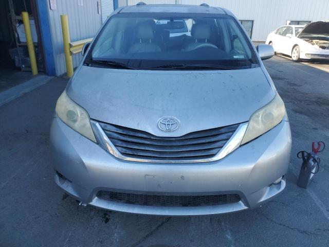 2011 TOYOTA SIENNA XLE