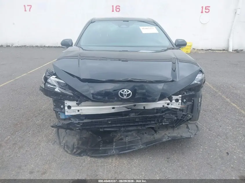 2025 TOYOTA CAMRY XSE