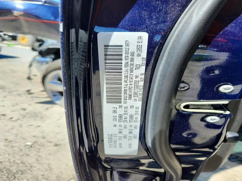 2016 RAM 1500 SLT  