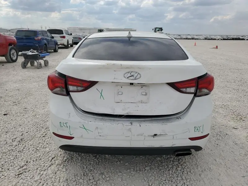 2016 HYUNDAI ELANTRA SE  