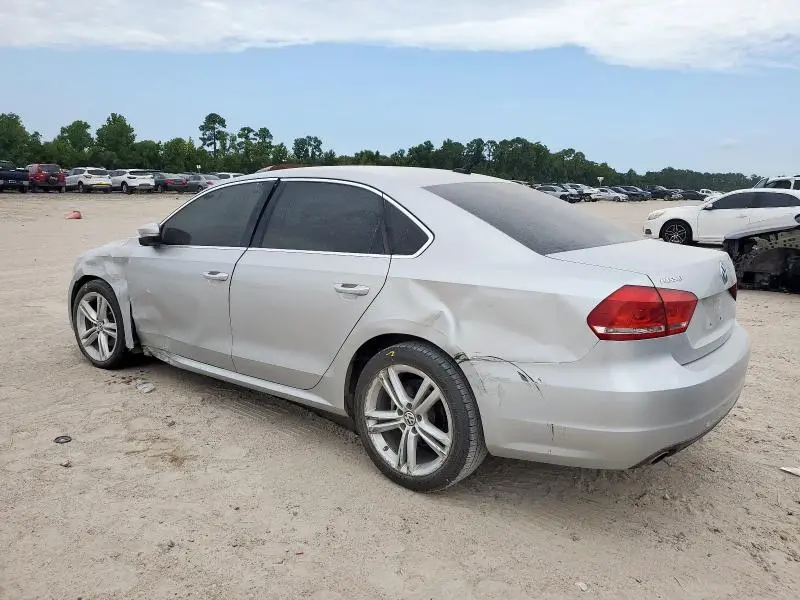 2014 VOLKSWAGEN PASSAT SE  