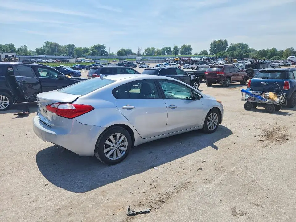 2016 KIA FORTE LX  