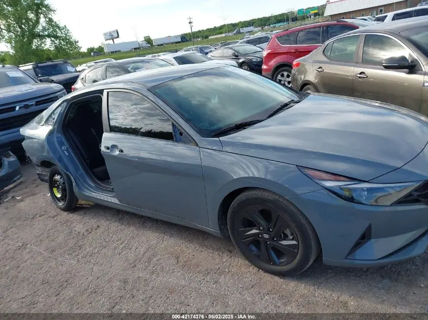 2022 HYUNDAI ELANTRA SEL