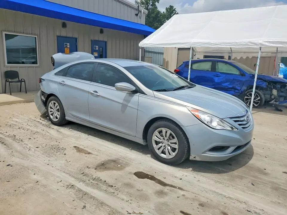 2011 HYUNDAI SONATA GLS  