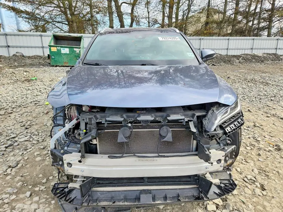 2022 TOYOTA VENZA XLE  
