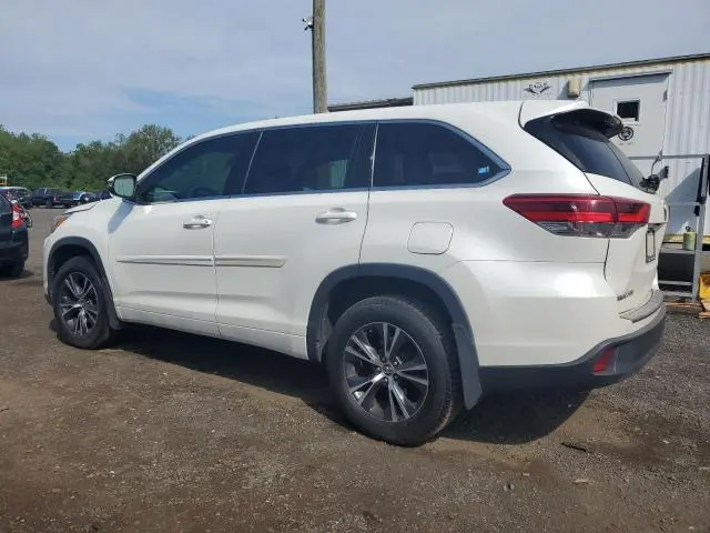 2018 TOYOTA HIGHLANDER LE  