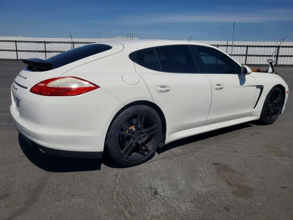 2012 PORSCHE PANAMERA 2  
