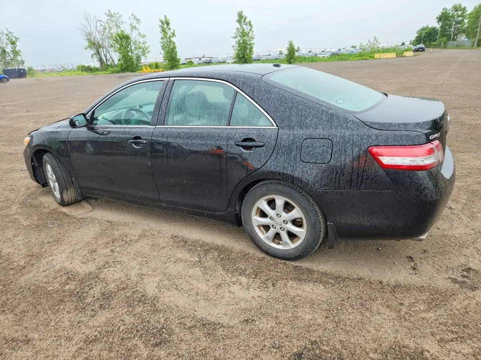 2011 TOYOTA CAMRY LE V6  