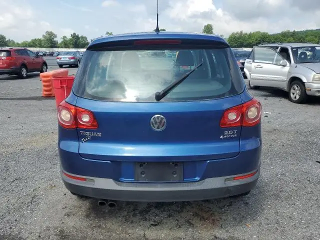 2010 VOLKSWAGEN TIGUAN SE  