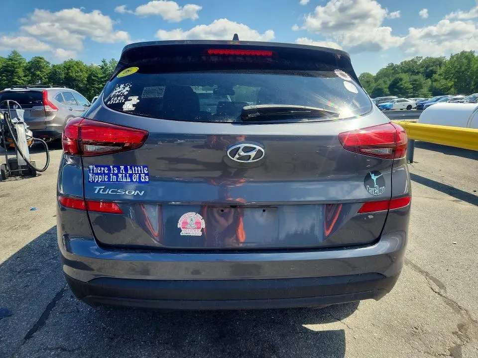 2019 HYUNDAI TUCSON SE  