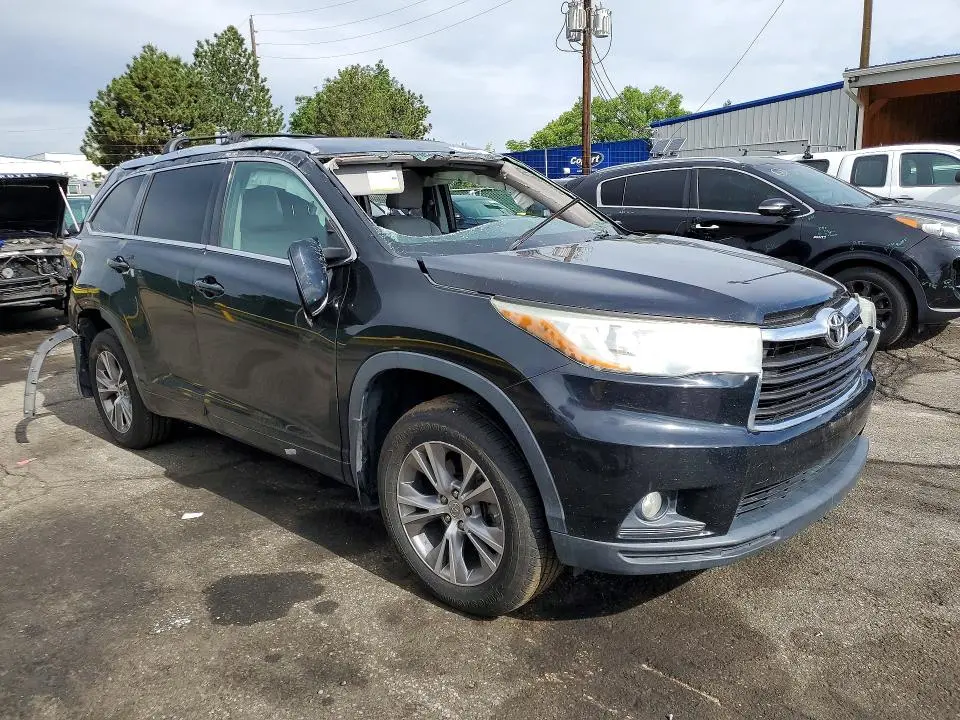 2015 TOYOTA HIGHLANDER XLE  