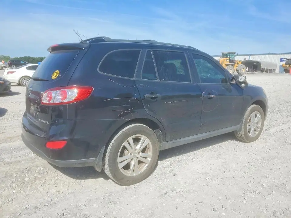 2011 HYUNDAI SANTA FE SE  