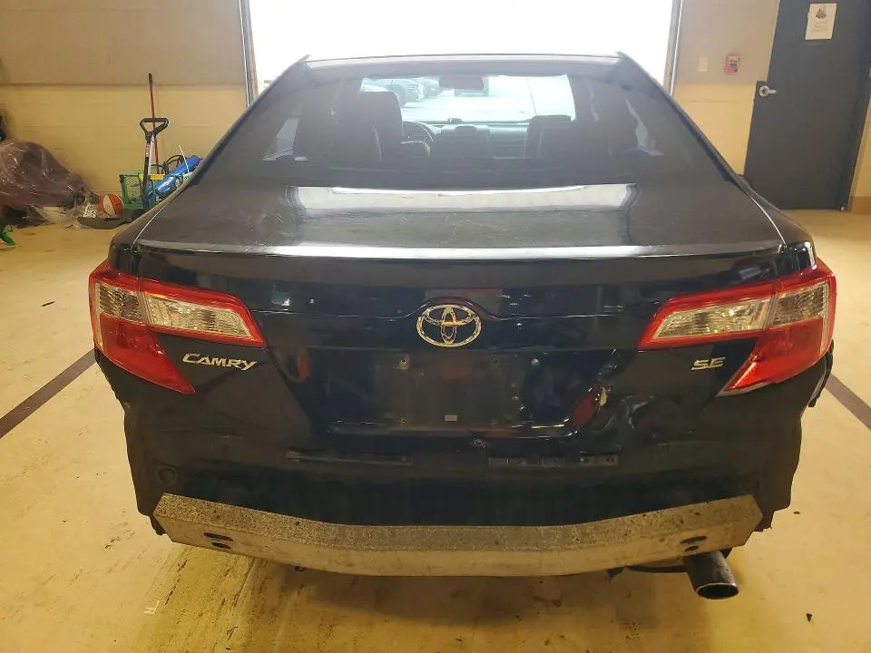 2012 TOYOTA CAMRY SE  