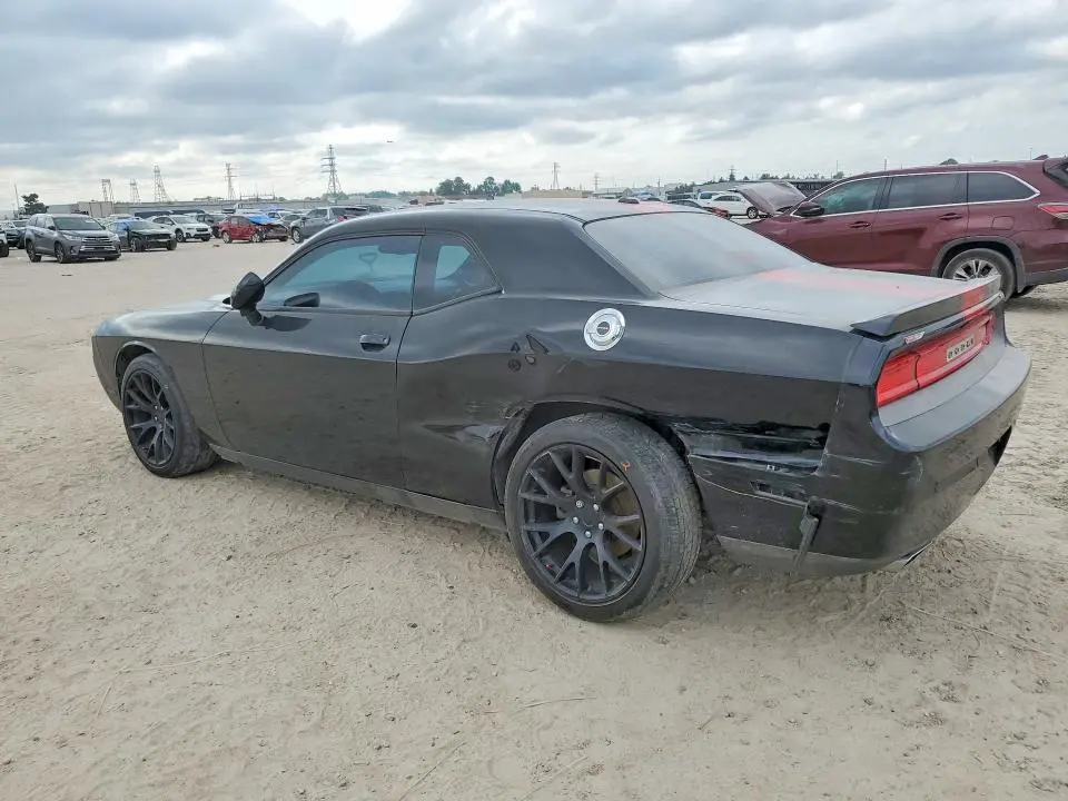 2013 DODGE CHALLENGER SXT  