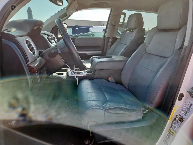 2015 TOYOTA TUNDRA CREWMAX LIMITED  